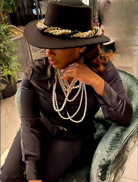 Chain Reaction | Gold Chains & Pearls Fedora